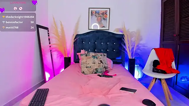 maddie swift online show from February 26, 12:05 am