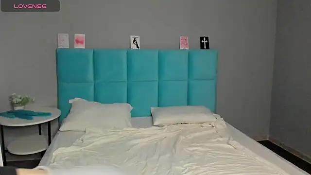 Snapshot of Esme_Runn chatting on December 3, 10:28 am Esme Runn online show from December 3, 10:28 am