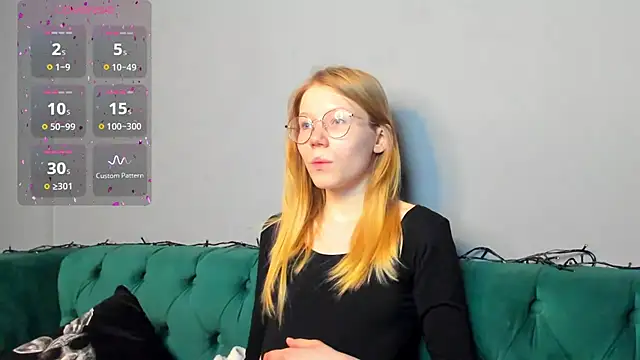 Snapshot of Esme_Runn chatting on January 17, 10:44 am Esme Runn online show from January 17, 10:44 am