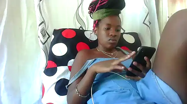 SexyRed18 online show from December 28, 10:14 am