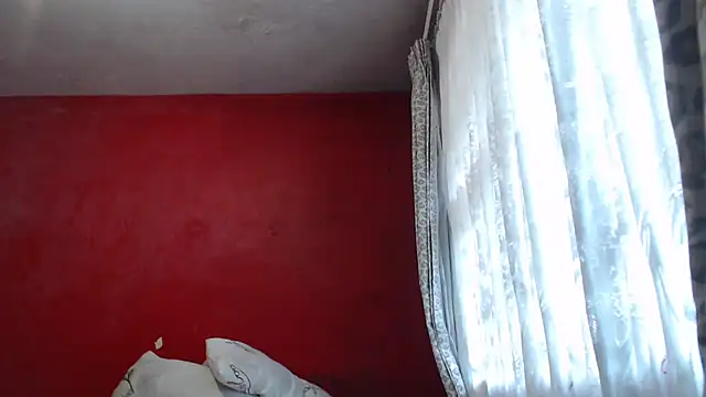 SexyRed18 online show from March 18, 6:14 am