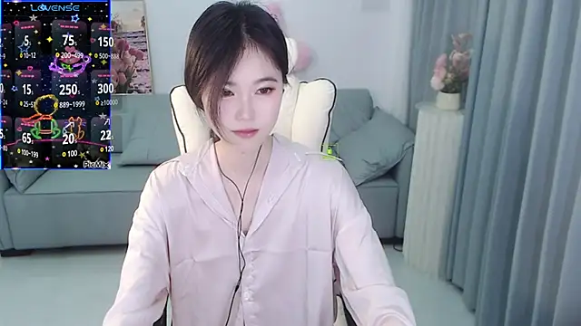 YiJin-a online show from December 24, 2:10 am