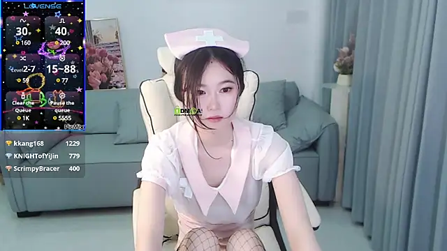 YiJin-a online show from December 30, 11:15 am