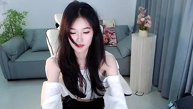 YiJin-a online show from January 25, 2:25 pm