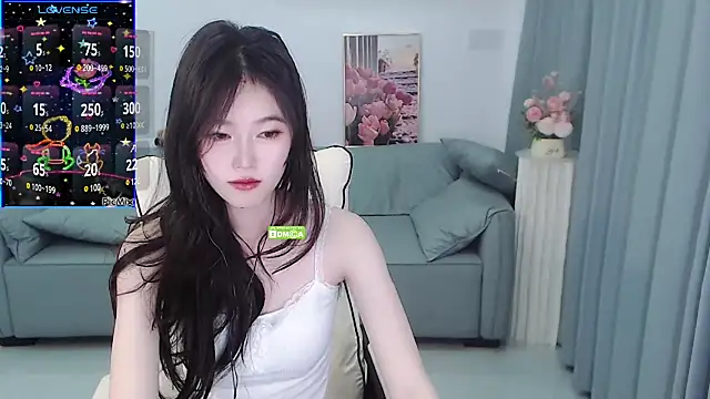 YiJin-a online show from February 12, 4:00 pm