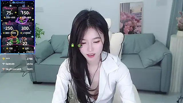 YiJin-a online show from February 15, 5:39 pm