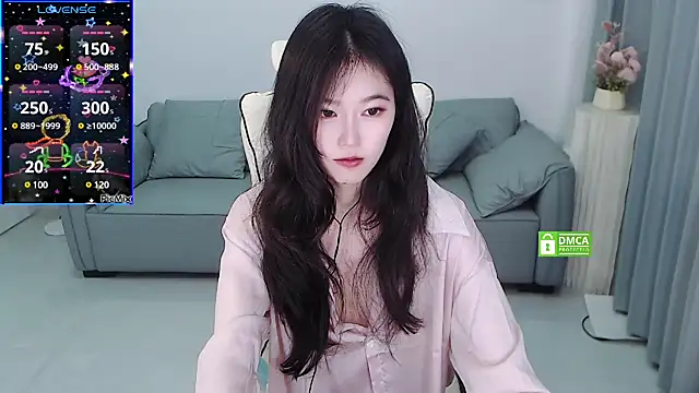 YiJin-a online show from March 2, 1:05 pm
