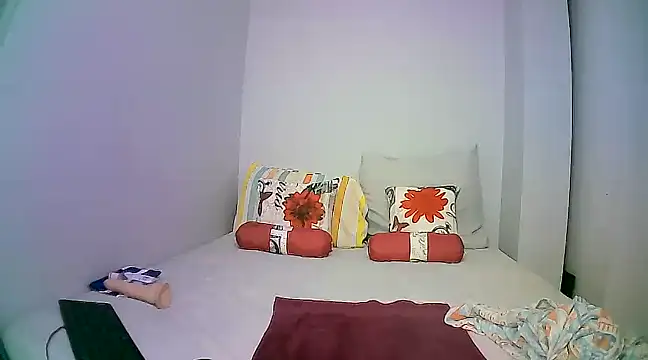 Down to earth girl online show from December 31, 8:23 pm