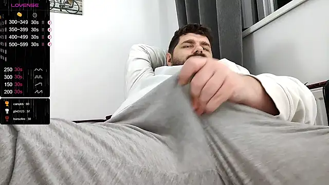 Snapshot of KingMarti chatting on December 24, 6:22 am KingMarti online show from December 24, 6:22 am