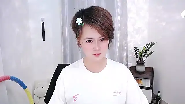 Snapshot of Fan_ting chatting on February 15, 10:11 am Fan ting online show from February 15, 10:11 am