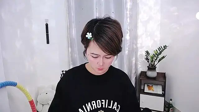 Snapshot of Fan_ting chatting on February 17, 9:13 am Fan ting online show from February 17, 9:13 am