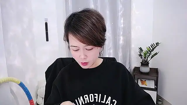 Snapshot of Fan_ting chatting on February 22, 7:12 am Fan ting online show from February 22, 7:12 am