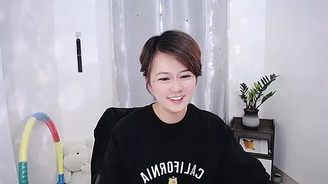 Snapshot of Fan_ting chatting on February 22, 10:18 am Fan ting online show from February 22, 10:18 am