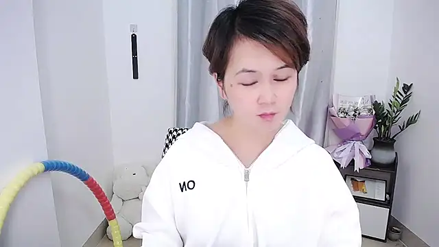 Snapshot of Fan_ting chatting on March 18, 8:25 am Fan ting online show from March 18, 8:25 am