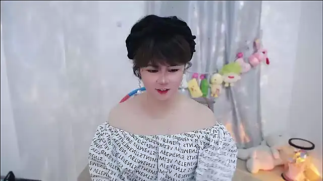 Snapshot of Fan_ting chatting on October 13, 10:48 am Fan ting online show from October 13, 10:48 am