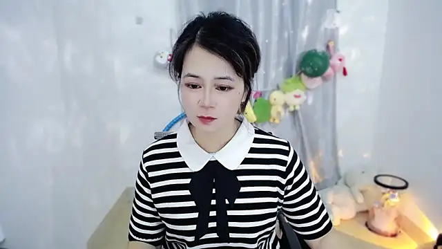 Snapshot of Fan_ting chatting on December 14, 2:50 am Fan ting online show from December 14, 2:50 am