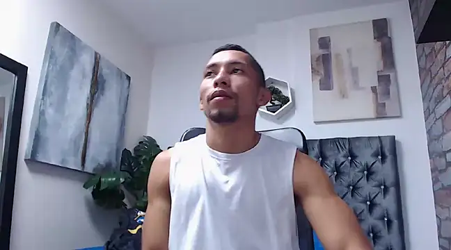 Snapshot of richar_voller chatting on December 12, 11:40 am richar voller online show from December 12, 11:40 am