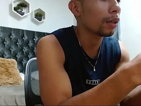 Snapshot of richar_voller chatting on September 26, 3:49 pm richar voller online show from September 26, 3:49 pm