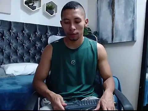 Snapshot of richar_voller chatting on November 11, 11:32 am richar voller online show from November 11, 11:32 am