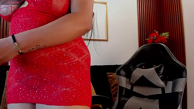 Jeen Taylor online show from October 10, 8:30 pm