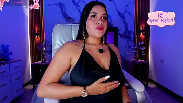 Jeen Taylor online show from April 19, 10:36 am