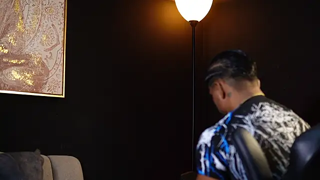 CallumMuscle online show from April 23, 12:45 am