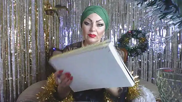 Izabella gold online show from December 27, 2:47 am