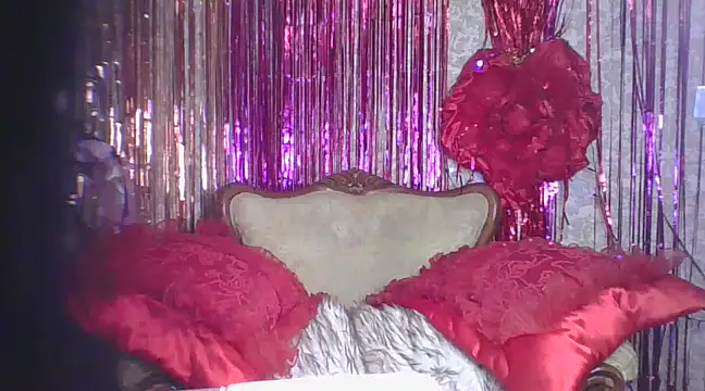 Izabella gold online show from March 2, 4:50 am