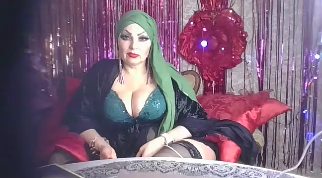 Izabella gold online show from March 8, 3:50 am