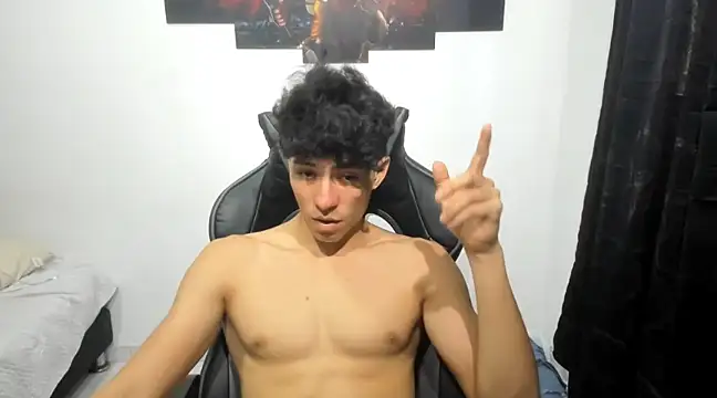 Snapshot of enzo_sloran chatting on February 19, 5:16 pm enzo sloran online show from February 19, 5:16 pm