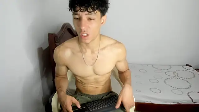 Snapshot of enzo_sloran chatting on September 16, 2:40 pm enzo sloran online show from September 16, 2:40 pm