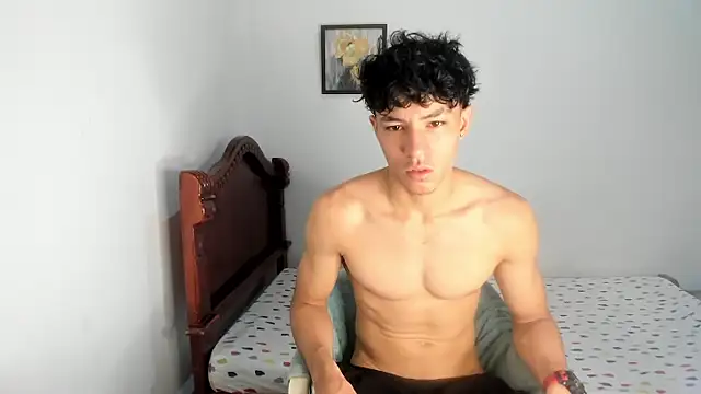 Snapshot of enzo_sloran chatting on September 26, 3:49 pm enzo sloran online show from September 26, 3:49 pm