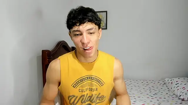 Snapshot of enzo_sloran chatting on October 17, 12:08 pm enzo sloran online show from October 17, 12:08 pm