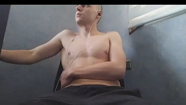 Snapshot of nextdoorneighbor chatting on January 3, 9:15 pm nextdoorneighbor online show from January 3, 9:15 pm