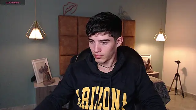 AlejooTwink online show from February 5, 12:53 am