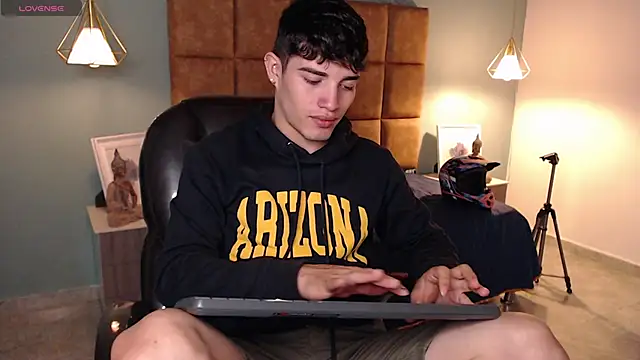 AlejooTwink online show from February 10, 4:04 pm