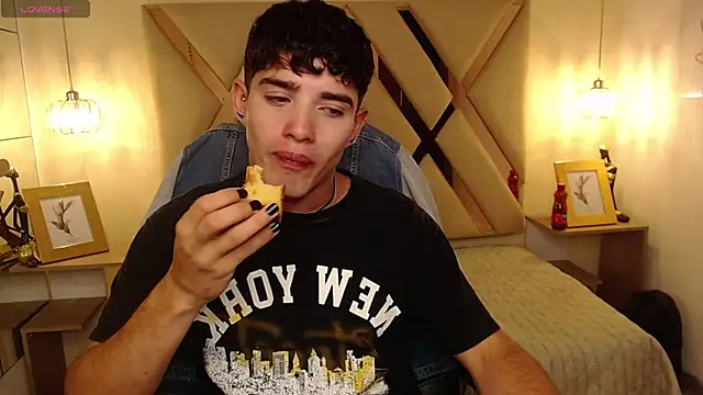 AlejooTwink online show from March 21, 10:28 pm