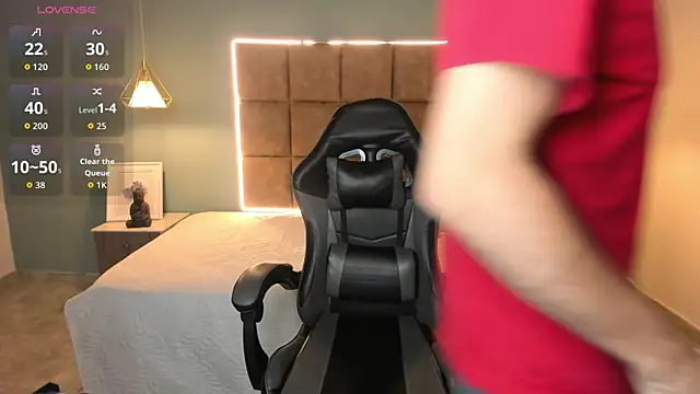 AlejooTwink online show from April 16, 5:19 am