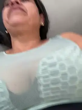 siri duque online show from February 18, 8:38 pm