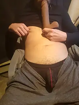 chatwatchcum online show from February 8, 6:12 pm