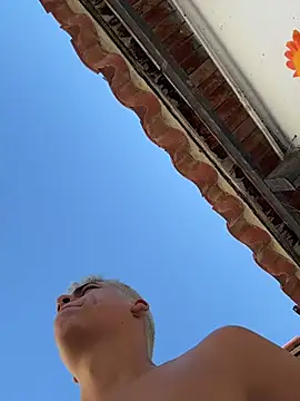 Leo bunny hot online show from April 12, 8:03 pm