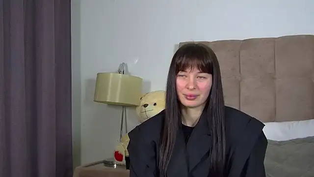 AlexandraBloom online show from February 18, 6:26 pm