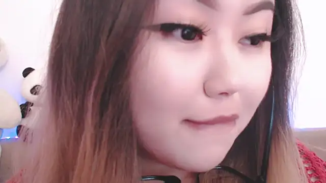 amelia sunlight online show from April 19, 2:05 pm