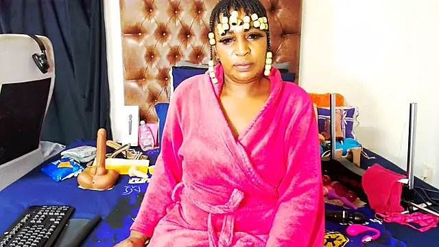 Hotxbums22 online show from February 12, 7:36 am