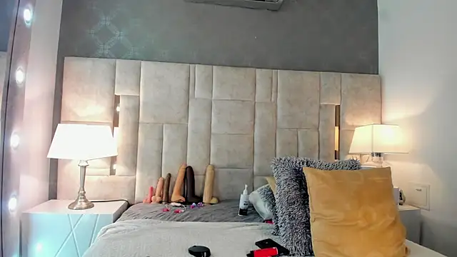 Snapshot of GaleHodge chatting on February 8, 4:14 am GaleHodge online show from February 8, 4:14 am