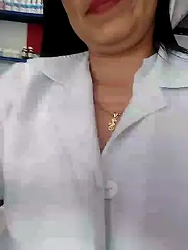 Megan jennerr online show from February 2, 5:26 pm