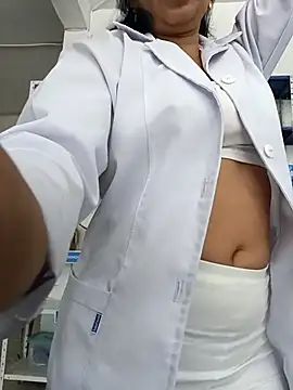 Megan jennerr online show from October 31, 2:29 pm