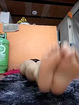 Megan jennerr online show from April 8, 2:28 pm