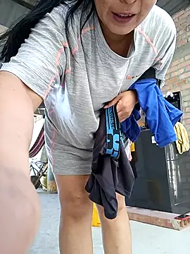 Megan jennerr online show from April 22, 1:34 pm