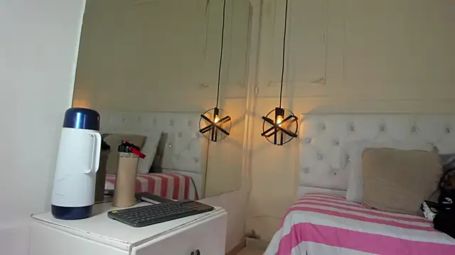 Slut Milf  online show from December 21, 7:16 pm